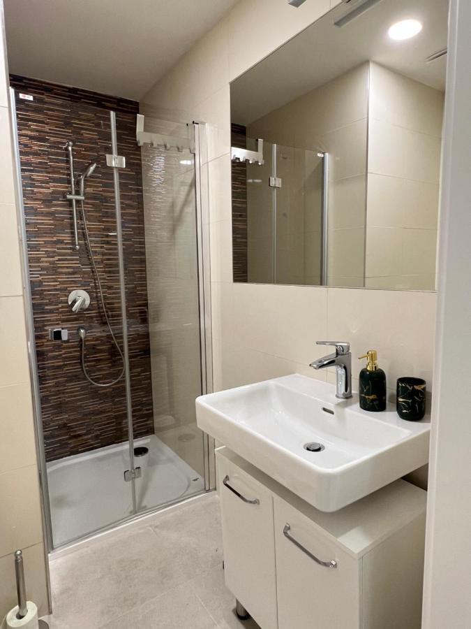 New Apartments Complex Prague Florenc Esterno foto